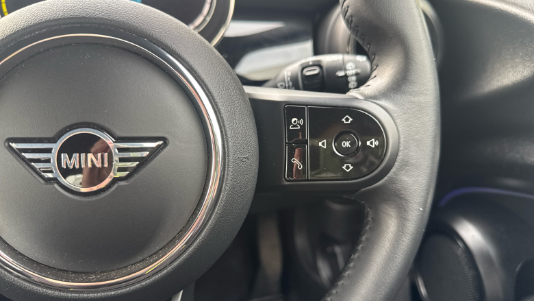 MINI Hatchback 135kW Cooper S Level 2 33kWh 3dr Auto Electric Hatchback